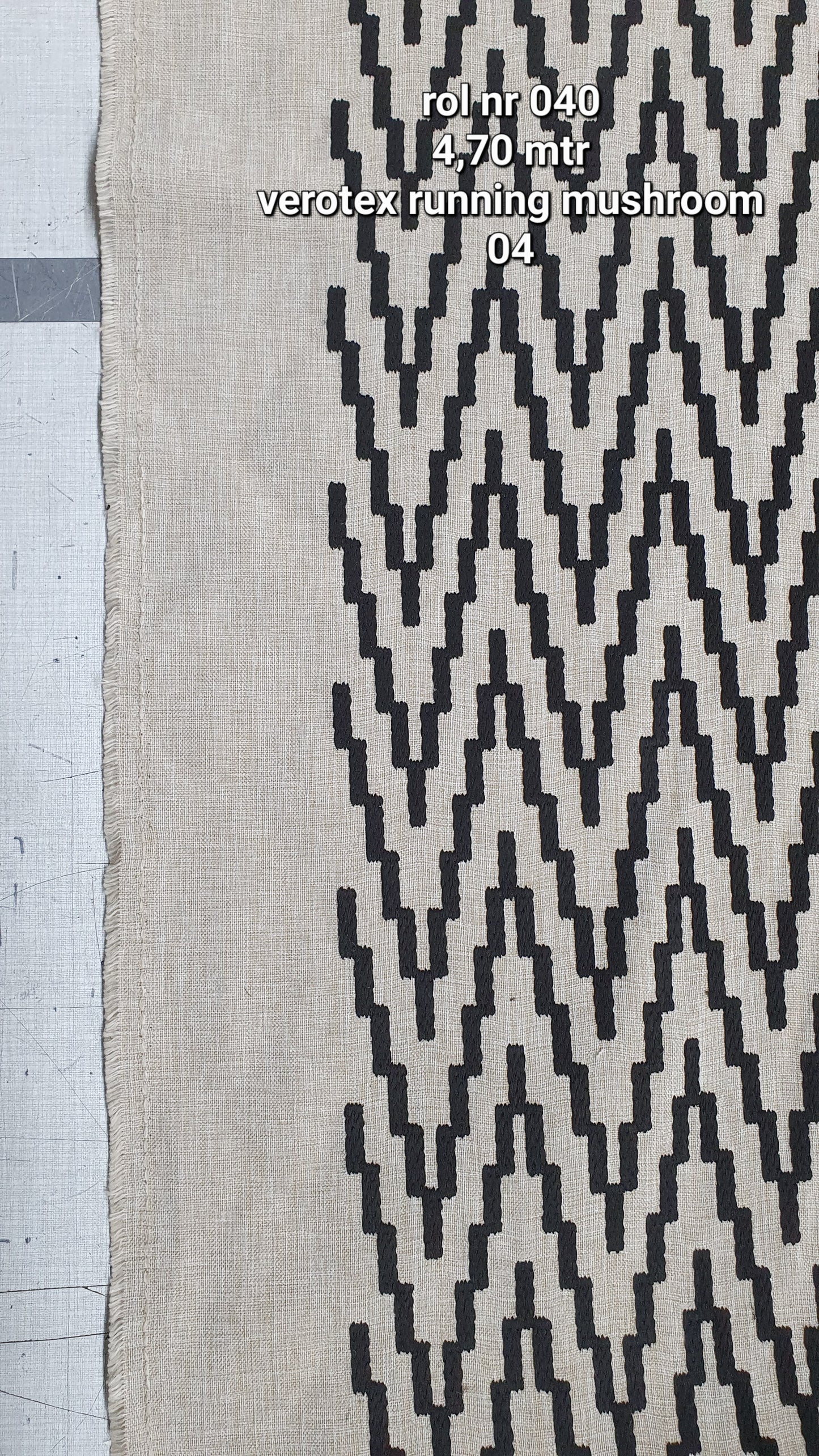 Meubelstof - Verotex running mushroom 04 - 470 cm