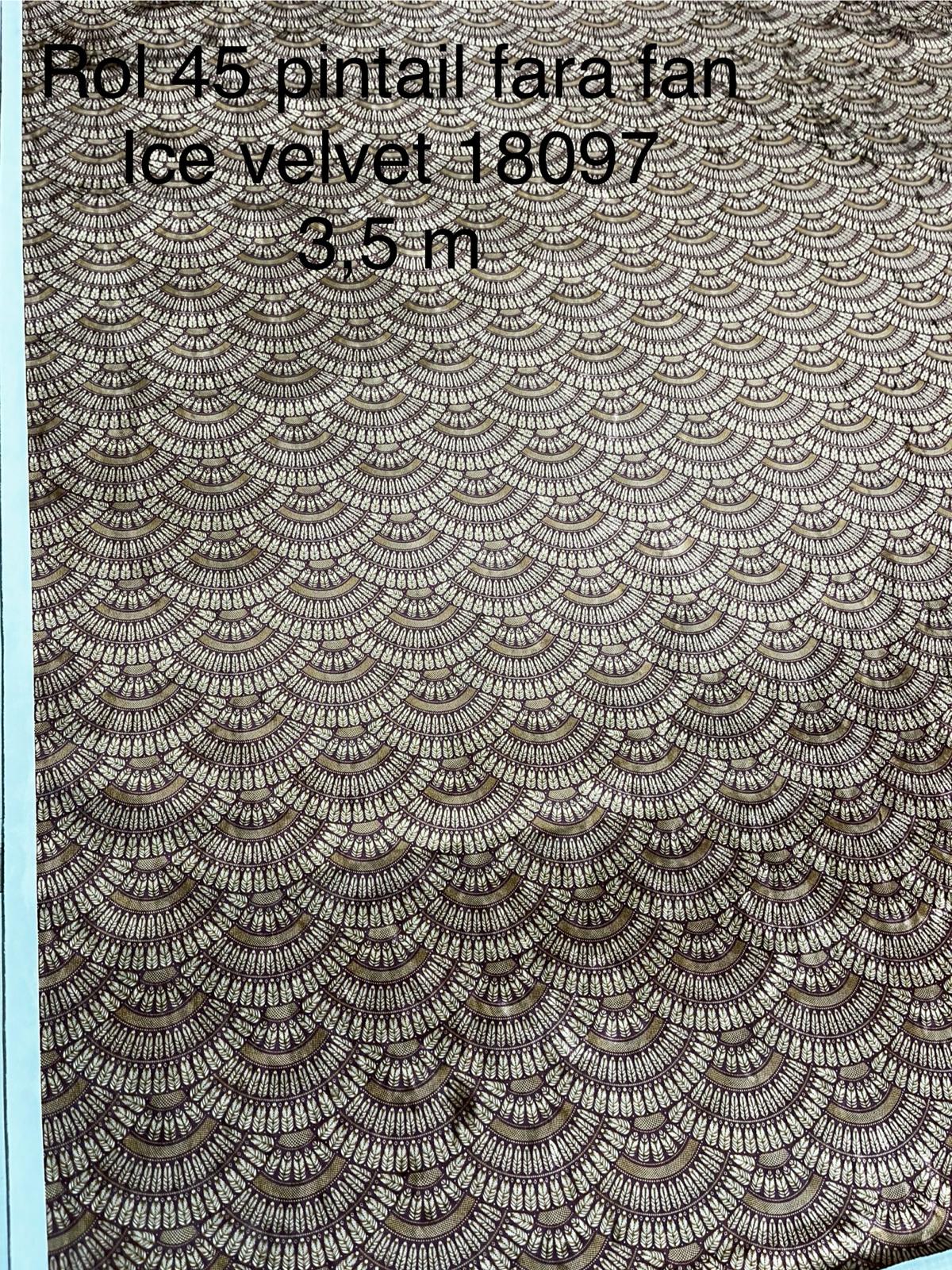 Meubelstof - Pintail fara fan ive velvet 18097 - 350cm